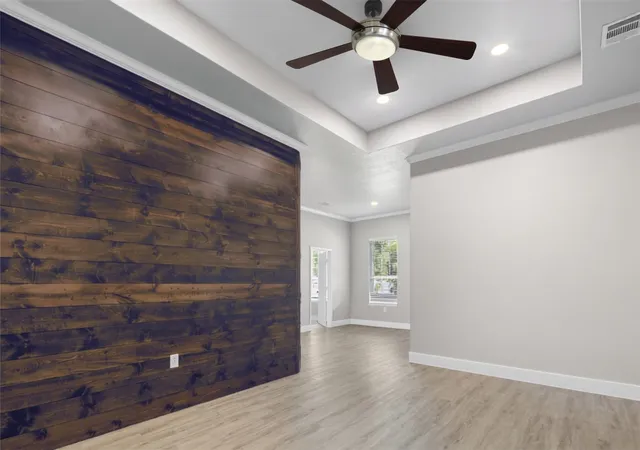 Photo 2 of Single family home for sale at 804 S 4th St, Bonham, TX 75418 | MLS# 21357932 | Listing updated on 2026-10-05