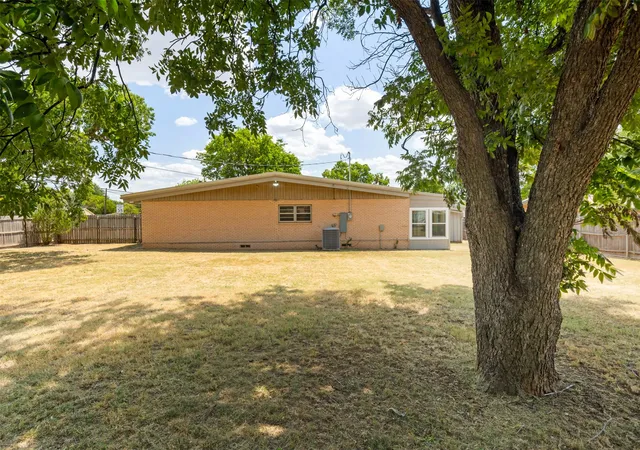 Photo 32 of Single family home for sale at 502 W Texas Ave, Iowa Park, TX 76367 | MLS# 21358175 | Listing updated on 2026-10-03