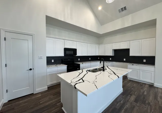 Photo 3 of Single family home for sale at 4911 Lee St, Greenville, TX 75401 | MLS# 21357654 | Listing updated on 2026-09-23