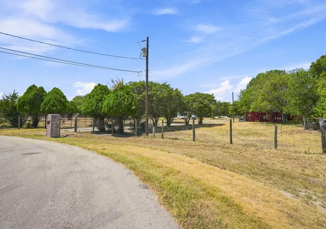 Photo 4 of Land for sale at 1808 Sunlit Ct, Midlothian, TX 76065 | MLS# 21342581 | Listing updated on 2026-09-26