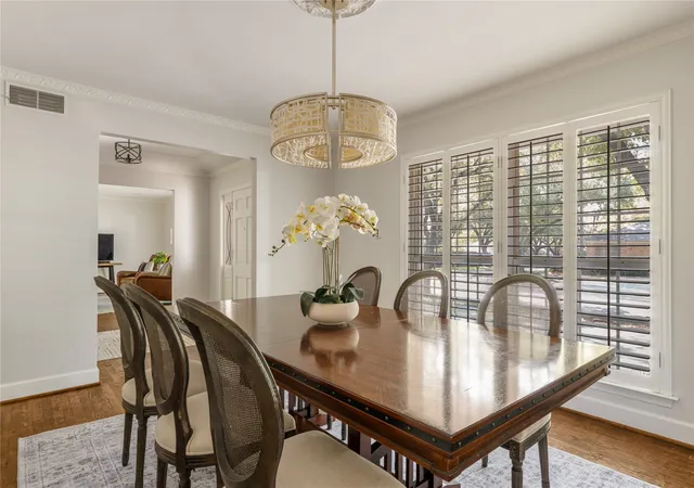 Photo 4 of Sale Pending at 7077 Joyce Wy, Dallas, TX 75225 | MLS# 21353773 | Listing updated on 2026-08-27