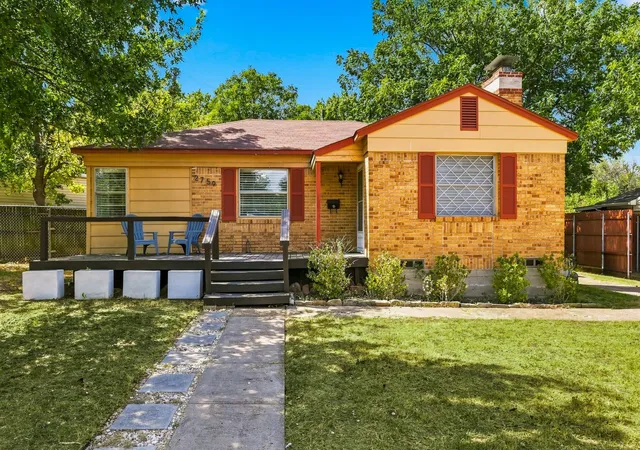 Photo 1 of Single family home for sale at 2759 Avon St, Dallas, TX 75211 | MLS# 21356168 | Listing updated on 2026-08-13