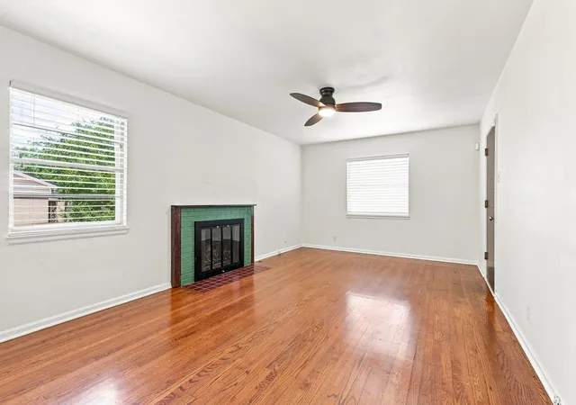 Photo 3 of Single family home for sale at 2759 Avon St, Dallas, TX 75211 | MLS# 21356168 | Listing updated on 2026-08-13
