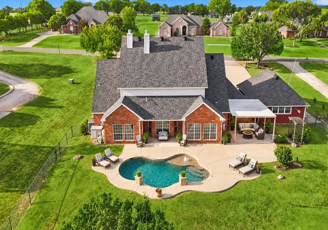 Photo 1 of Single family home for sale at 47 Preakness Pl Rd, Van Alstyne, TX 75495 | MLS# 21357582 | Listing updated on 2026-10-09