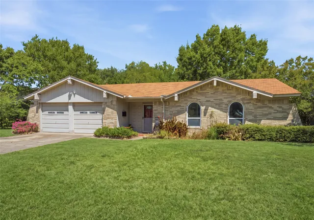 Photo 1 of Sale Pending at 2015 Inverness Dr, Carrollton, TX 75007 | MLS# 21356154 | Listing updated on 2026-08-31