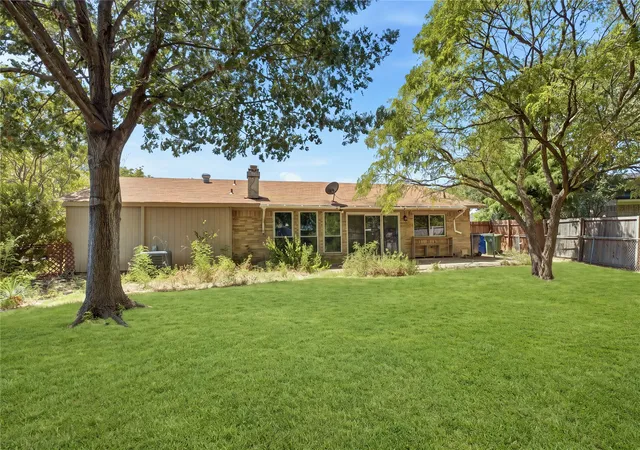 Photo 4 of Sale Pending at 2015 Inverness Dr, Carrollton, TX 75007 | MLS# 21356154 | Listing updated on 2026-08-31