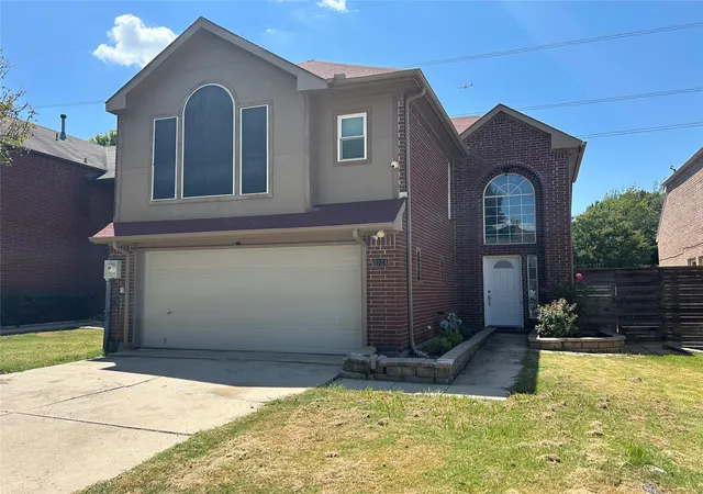 Single family home for sale at 2114 Montclair Ln, Lewisville, TX 75067 | MLS# 21358244