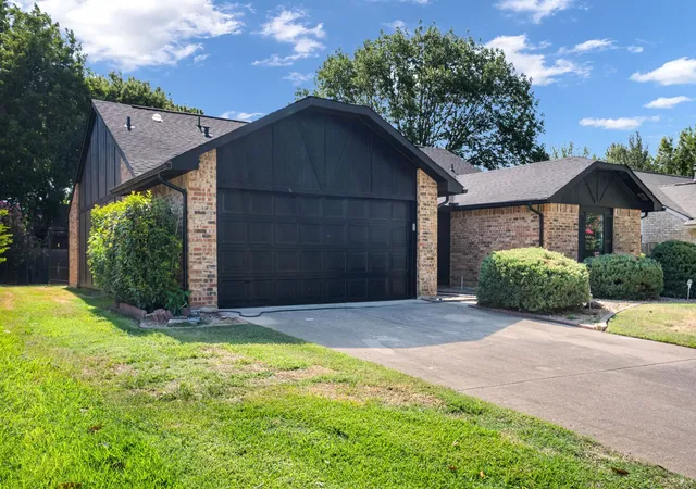 Photo 2 of Sale Pending at 2608 Sprucewood Ln, Euless, TX 76039 | MLS# 21358028 | Listing updated on 2026-08-21