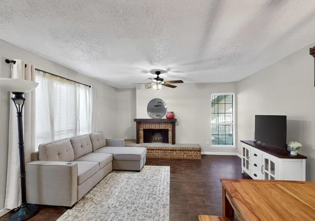 Condo for sale at 9611 Walnut St #1105, Dallas, TX 75243 | MLS# 21358263