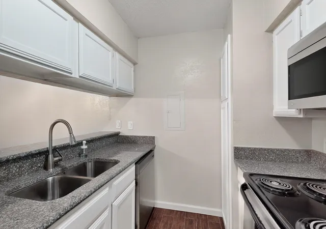 Photo 3 of Condo for sale at 9611 Walnut St #1105, Dallas, TX 75243 | MLS# 21358263 | Listing updated on 2026-08-12