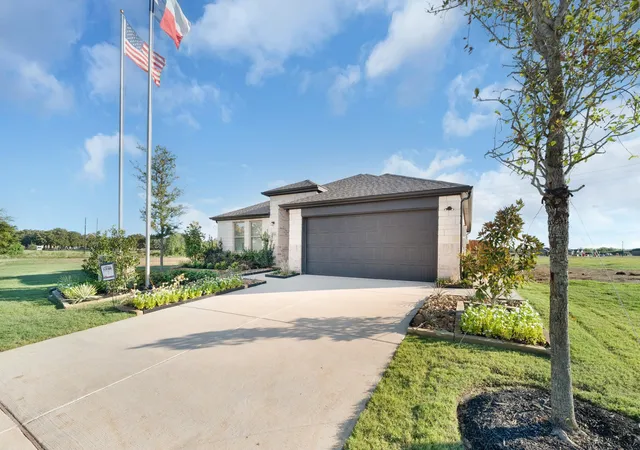 Photo 1 of Sale Pending at 2104 Redwood Dr, Sulphur Springs, TX 75482 | MLS# 21358276 | Listing updated on 2026-09-24