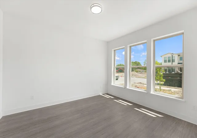 Photo 4 of Single family home for sale at 3763 Wenatche Dr, Dallas, TX 75233 | MLS# 21356333 | Listing updated on 2026-08-30