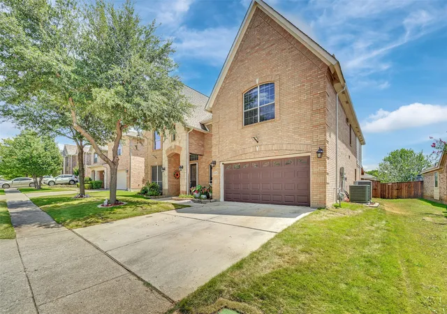 Photo 2 of Single family home for sale at 3524 Delaney Dr, Fort Worth, TX 76244 | MLS# 21356052 | Listing updated on 2026-08-13