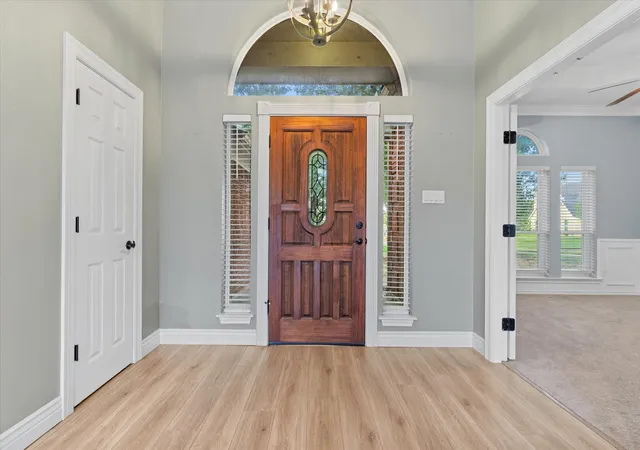 Photo 3 of Single family home for sale at 501 Valle Vista Ct, Keller, TX 76248 | MLS# 21358227 | Listing updated on 2026-08-30