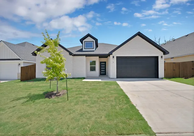 Photo 2 of Single family home for sale at 805 Tierney Rd, Fort Worth, TX 76112 | MLS# 21358310 | Listing updated on 2026-08-22
