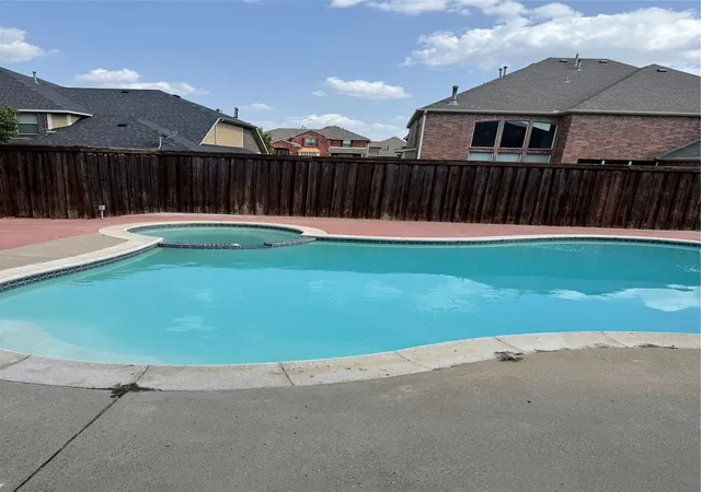 Photo 2 of Single family home for sale at 1510 Summit Ridge Dr, Garland, TX 75043 | MLS# 21358347 | Listing updated on 2026-08-21