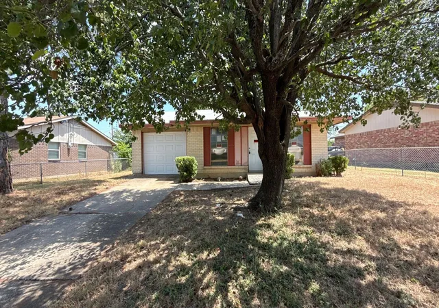 Photo 2 of Single family home for sale at 3976 Avocado Dr, Dallas, TX 75241 | MLS# 21355771 | Listing updated on 2026-08-13