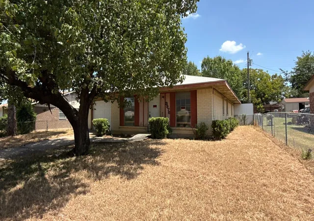 Photo 3 of Single family home for sale at 3976 Avocado Dr, Dallas, TX 75241 | MLS# 21355771 | Listing updated on 2026-08-13