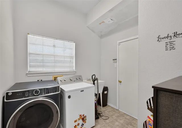 Photo 4 of Single family home for sale at 7402 Silver Lake Dr, Rowlett, TX 75089 | MLS# 21358358 | Listing updated on 2026-09-17