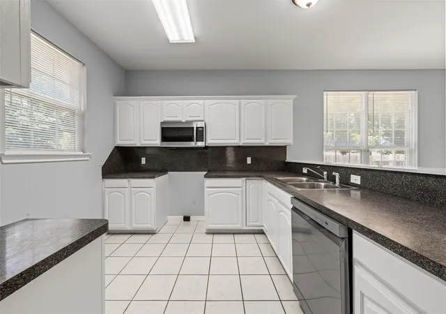 Photo 4 of Single family home for sale at 1206 N 15Th St, Waco, TX 76707 | MLS# 21357928 | Listing updated on 2026-08-29