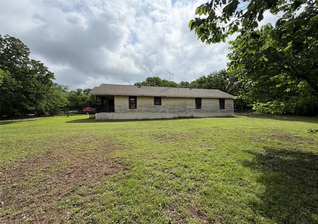 Photo 2 of Sale Pending at 2512 Timber Rd, Burleson, TX 76028 | MLS# 21358279 | Listing updated on 2026-08-30