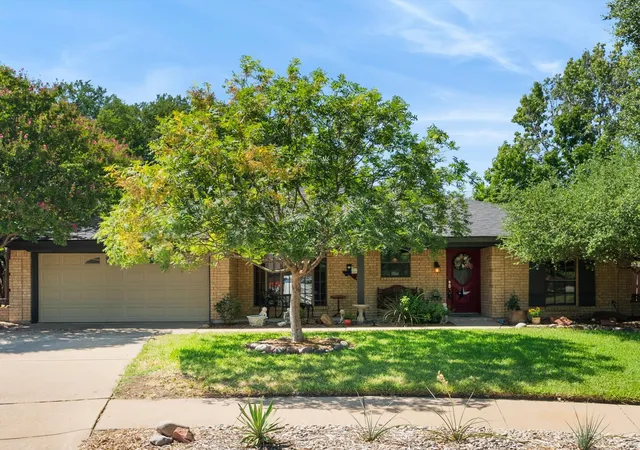 Photo 1 of Sale Pending at 2501 New Haven Ct, Bedford, TX 76022 | MLS# 21354643 | Listing updated on 2026-08-21