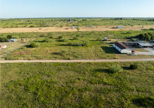 Photo 2 of Sale Pending at 5808 V V Jones Rd, Venus, TX 76084 | MLS# 21358387 | Listing updated on 2026-09-01
