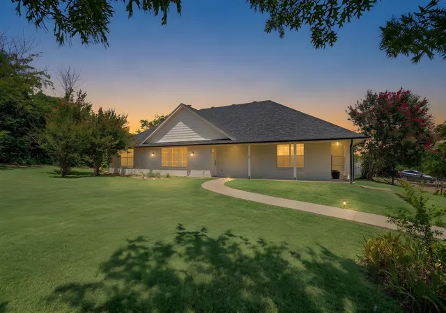 Photo 1 of Single family home for sale at 321 E Woody Creek Ct, Springtown, TX 76082 | MLS# 21354871 | Listing updated on 2026-10-07