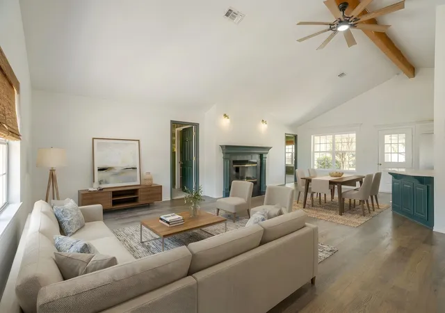 Photo 4 of Single family home for sale at 321 E Woody Creek Ct, Springtown, TX 76082 | MLS# 21354871 | Listing updated on 2026-10-07