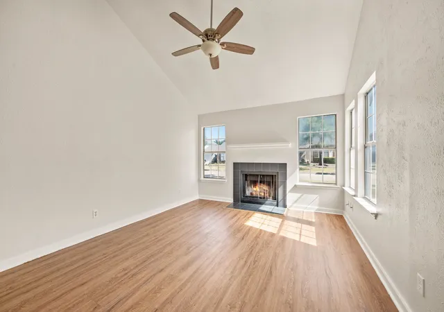 Photo 3 of Sale Pending at 4640 Waterway Dr N, Fort Worth, TX 76137 | MLS# 21358424 | Listing updated on 2026-08-31
