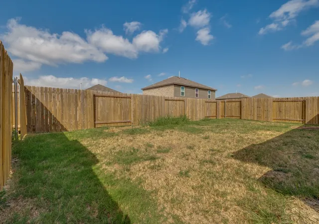 Photo 18 of Single family home for sale at 305 Shaw Creek Blvd, Ferris, TX 75125 | MLS# 21358307 | Listing updated on 2026-10-03