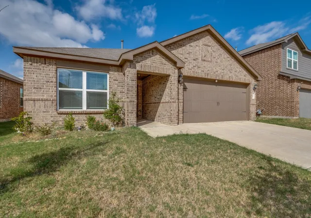 Photo 1 of Single family home for sale at 305 Shaw Creek Blvd, Ferris, TX 75125 | MLS# 21358307 | Listing updated on 2026-10-03