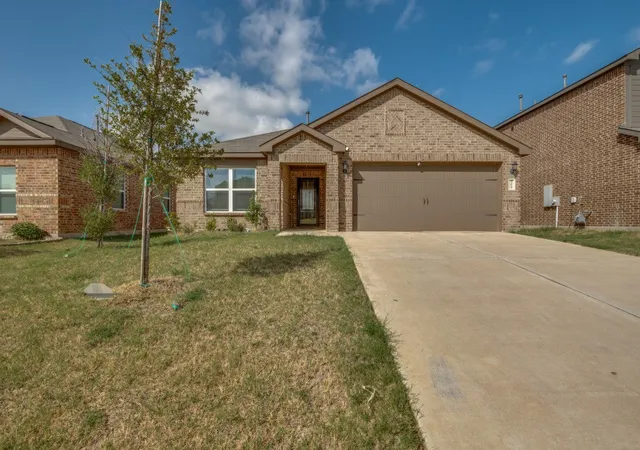 Photo 2 of Single family home for sale at 305 Shaw Creek Blvd, Ferris, TX 75125 | MLS# 21358307 | Listing updated on 2026-10-03