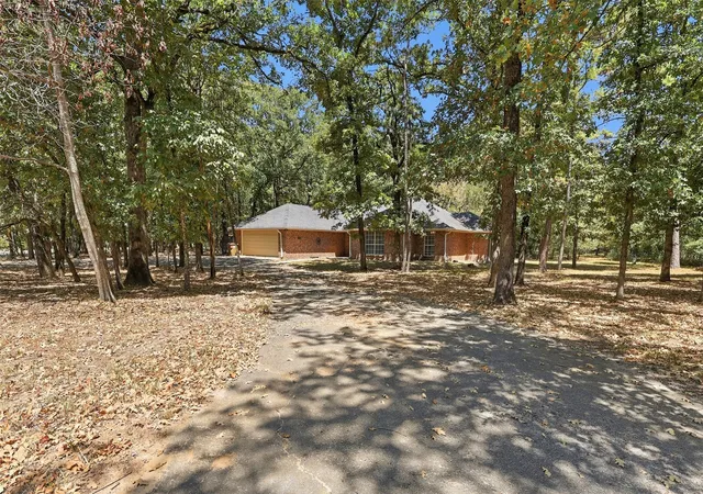 Photo 3 of Single family home for sale at 1343 Valleywood Trl, Holly Lake Ranch, TX 75765 | MLS# 21358226 | Listing updated on 2026-09-05