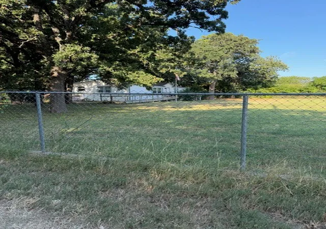 Photo 2 of Land for sale at 4004 Curry Rd #A, Arlington, TX 76001 | MLS# 21358087 | Listing updated on 2026-08-17