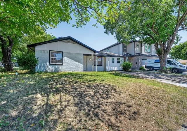 Photo 2 of Multi family home for sale at 1938 El Paso Street Street, Grand Prairie, TX 75051 | MLS# 21355102 | Listing updated on 2026-09-17