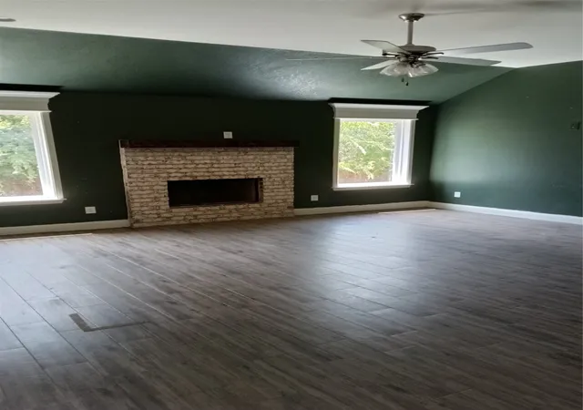 Photo 2 of Sale Pending at 314 Pleasant View Dr, Weatherford, TX 76086 | MLS# 21358498 | Listing updated on 2026-08-26