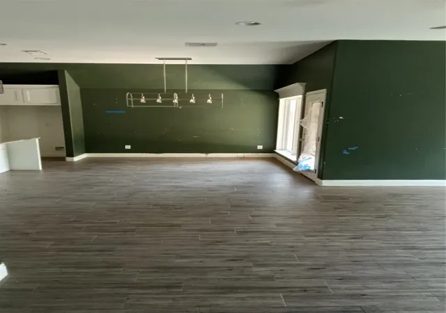Photo 3 of Sale Pending at 314 Pleasant View Dr, Weatherford, TX 76086 | MLS# 21358498 | Listing updated on 2026-08-26