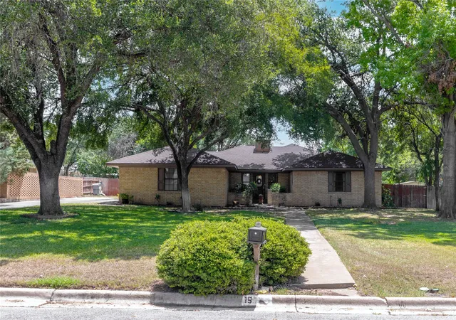 Photo 1 of Single family home for sale at 15 Canyon Creek Dr, Brownwood, TX 76801 | MLS# 21358277 | Listing updated on 2026-08-14