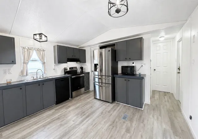 Photo 4 of Manufactured home for sale at 232 White Dove Dr, Quitman, TX 75783 | MLS# 21358156 | Listing updated on 2026-08-21