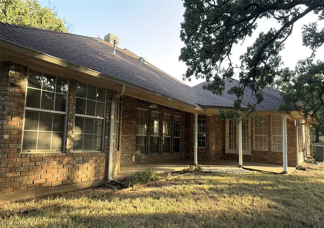 Photo 10 of Single family home for sale at 8600 County Road 530, Mansfield, TX 76063 | MLS# 21357671 | Listing updated on 2026-10-08