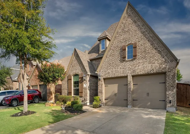 Photo 1 of Single family home for sale at 124 Village Creek Dr, Mc Kinney, TX 75071 | MLS# 21358414 | Listing updated on 2026-10-07