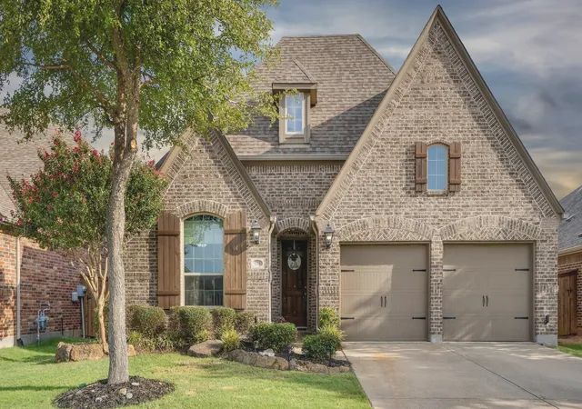 Photo 2 of Single family home for sale at 124 Village Creek Dr, Mc Kinney, TX 75071 | MLS# 21358414 | Listing updated on 2026-10-07