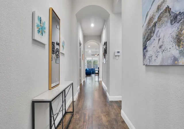 Photo 3 of Single family home for sale at 124 Village Creek Dr, Mc Kinney, TX 75071 | MLS# 21358414 | Listing updated on 2026-10-07