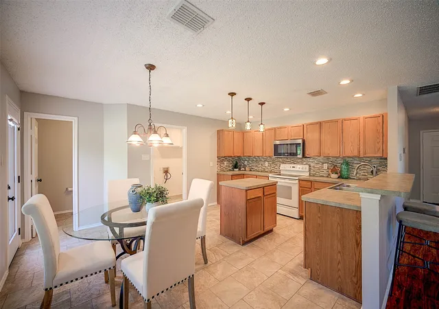 Photo 3 of Single family home for sale at 1314 Post Oak Trl, Anna, TX 75409 | MLS# 21358528 | Listing updated on 2026-09-23