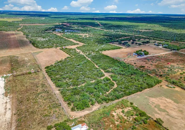 Photo 1 of Land for sale at 620 E Hindes, Charlotte, TX 78011 | MLS# 21358551 | Listing updated on 2026-08-19