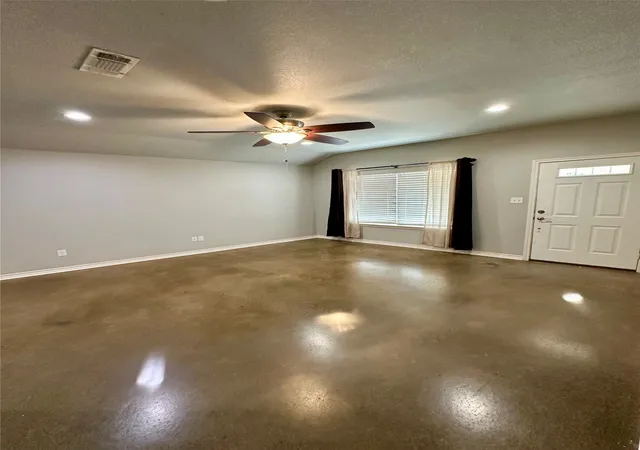 Photo 4 of Sale Pending at 134 Dennis Dr, Azle, TX 76020 | MLS# 21358564 | Listing updated on 2026-09-23