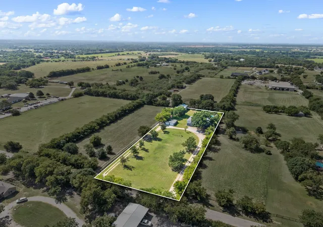 Photo 1 of Single family home for sale at 2942 Trails End, Aubrey, TX 76227 | MLS# 21352168 | Listing updated on 2026-10-08