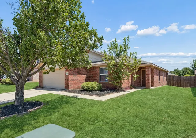 Photo 1 of Single family home for sale at 2609 Diver Ct, Fort Worth, TX 76119 | MLS# 21357414 | Listing updated on 2026-08-13