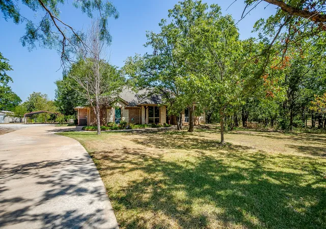 Photo 3 of Single family home for sale at 205 Niki Rd, Paradise, TX 76073 | MLS# 21356826 | Listing updated on 2026-09-02
